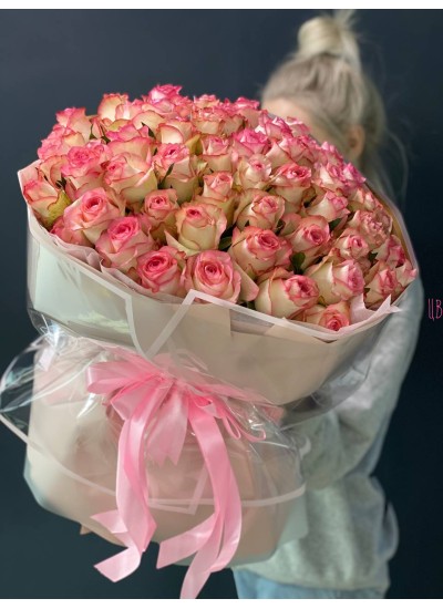 Букет из 51 розы Джумилия с оформлением